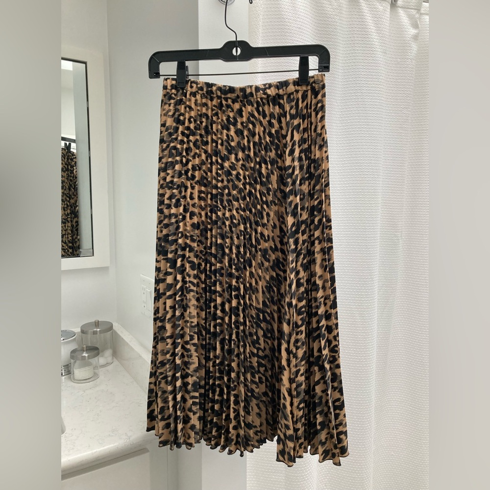 Halogen Pleated Midi Skirt Leopard